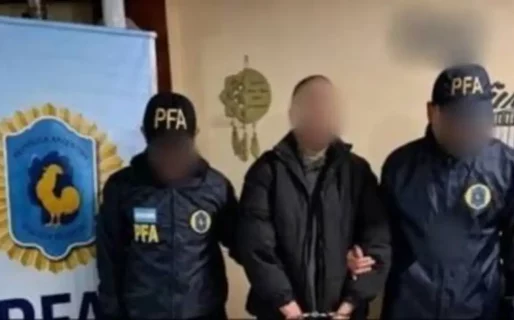 Detuvieron a un hombre acusado de amenazar de muerte a Javier Milei: en su casa secuestraron réplicas de fusiles