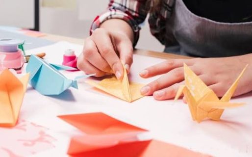 Hospital Alvear: dictarán un taller gratuito de origami para adultos mayores