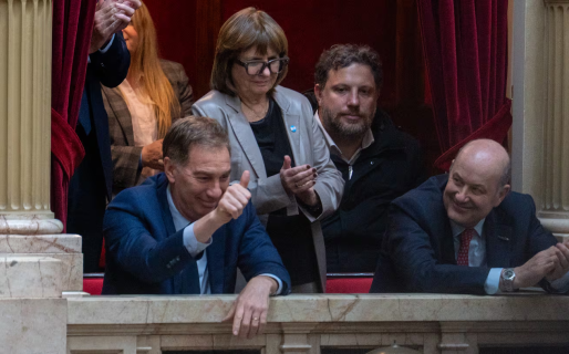 Tras el revés con la Ley de Tierras, la mesa política respaldó a Sturzenegger y ordenó el calendario de reformas en el Congreso