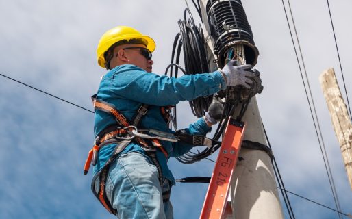 La SCPL avanza con el tendido de fibra óptica para ofrecer cobertura a más de 1200 familias 