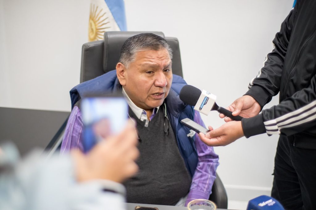 Ávila aseguró que el paro en PECOM “lo llevan adelante empresarios de Vientos del Sur”