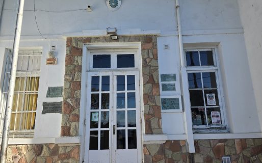 La Dirección de la Escuela 146 reconoció que las obras de infraestructura “complican la organización de muchas familias”