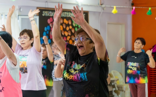 Zumba, una actividad recreativa que impulsa a las mujeres