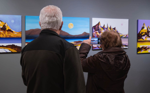 Inauguraron “La geometría del sol”, una nueva muestra pictórica enfocada en el estudio de la luz y el color