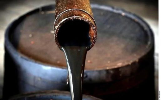 El precio del petróleo subió más de 3% tras los ataques contra infraestructura energética clave en Arabia Saudita