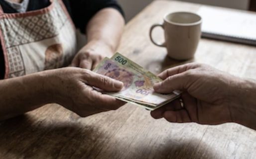 <strong>La vulnerabilidad previa a la mora: casi 5 de cada 10 hogares con estrés económico pidieron dinero prestado para gastos corrientes</strong>