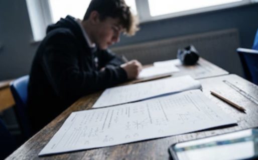 <strong>Pruebas PISA: Argentina cayó en lectura, matemática y ciencias y tuvo sus peores resultados desde 2006 </strong>