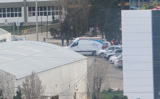El joven que cayó desde el techo de la Universidad está fuera de peligro