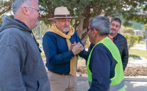 Othar recorrió la obra de mejoramiento integral del playón deportivo ubicado frente a Las Torres
