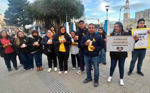 HELP salió a las calles de Comodoro para concientizar sobre la prevención del suicidio