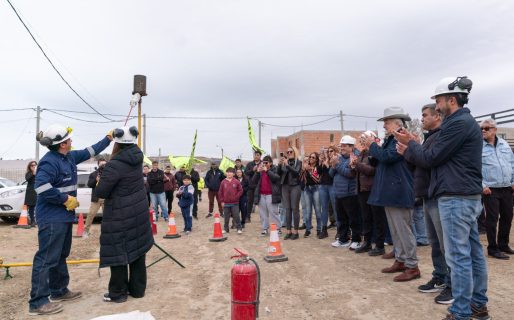 Amplían la red de gas en Los Bretes y anuncian más obras en otros barrios