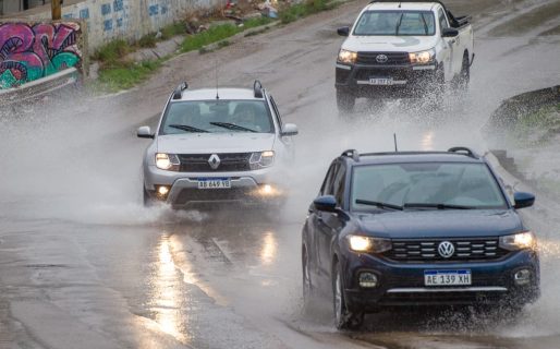 El lunes llega con lluvias fuertes, bajas temperaturas y ráfagas de hasta 69 km/h