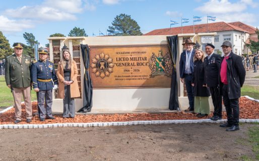Othar acompañó el acto por el 60° aniversario del Liceo Militar General Roca