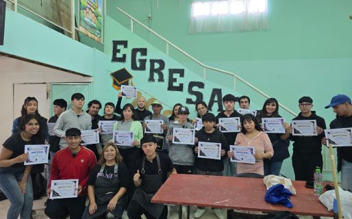 Enseñar un oficio para abrir nuevas oportunidades: 25 personas se capacitaron en barbería