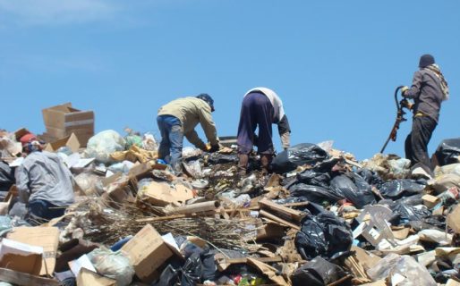 La pobreza habría vuelto a subir y calculan que sumó este año 1,7 millones de pobres en el país