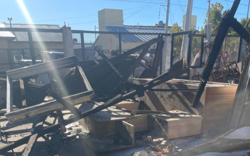 Tras perderlo todo en un incendio, una familia de Km 8 pide colaboración para reconstruir su hogar