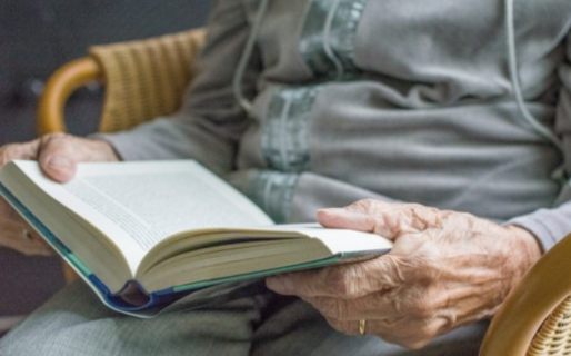 El Centro de día Papa Francisco suma una nueva propuesta de lectoescritura para adultos mayores