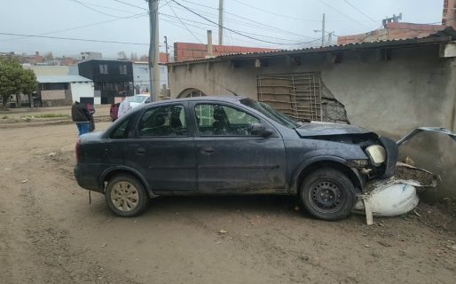 Manejaba alcoholizada y terminó chocando contra una vivienda en el Máximo Abásolo