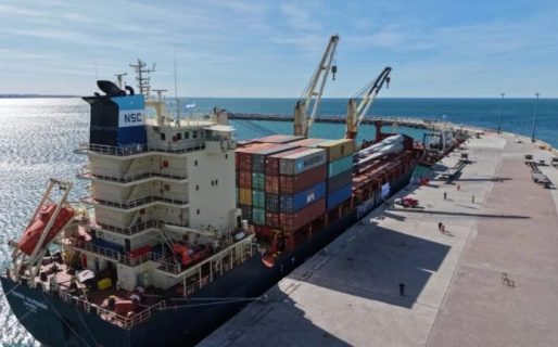 El Puerto de Comodoro recibió nuevas palas eólicas para el Parque Kosten