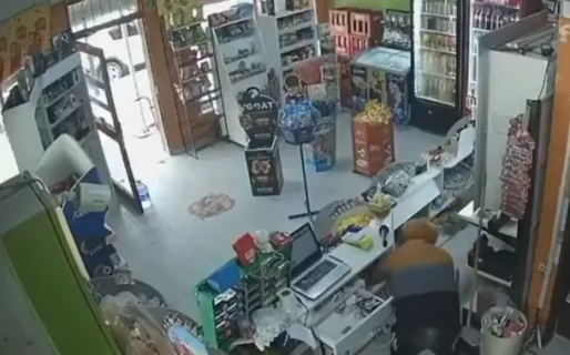 Insólito robo: encerró a la empleada y se puso a atender a los clientes