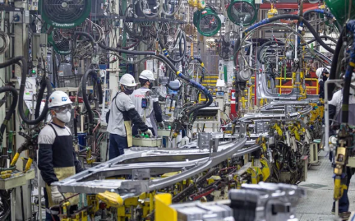 La industria redujo el uso de capacidad instalada en julio: por noveno mes seguido se ubicó debajo del 60%