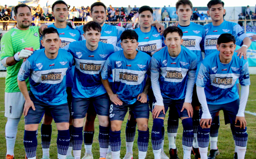 Newbery cerró el torneo dando la vuelta con su gente