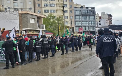 Caos vehicular en Av. Yrigoyen por la manifestación de ATE