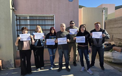 Vecinos de KM 12 denuncian al IPV por amenazas: “Las casas se están partiendo y ellos exigen que paguemos cuotas de 700 mil pesos”