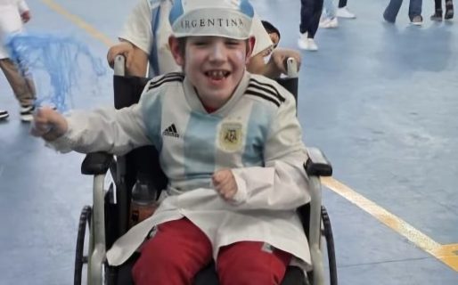 Iván tiene 7 años y hace 11 meses espera sus elementos ortopédicos: “Se le está deformando más el pie”