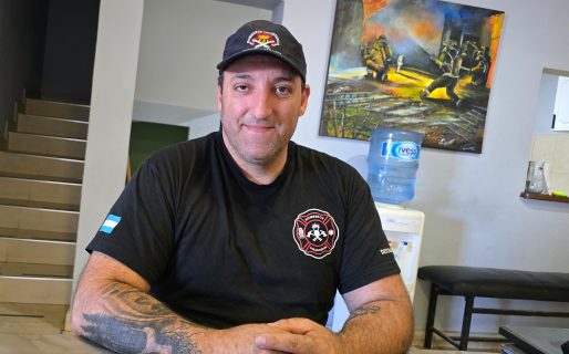 <strong>Bomberos lanzó la colecta de golosinas para el recorrido de Papá Noel por Comodoro</strong>