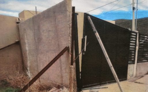 Vecinos del barrio ARA San Juan denunciaron que un niño termino con la clavícula rota “por la caída del cielorraso”