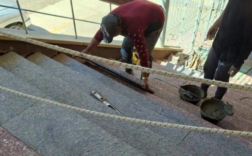 La Catedral inició la reparación de sus escalones y pide colaboración para terminar la obra