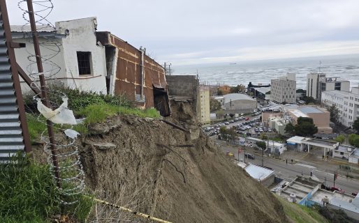 Alerta por peligro de derrumbe de una vivienda