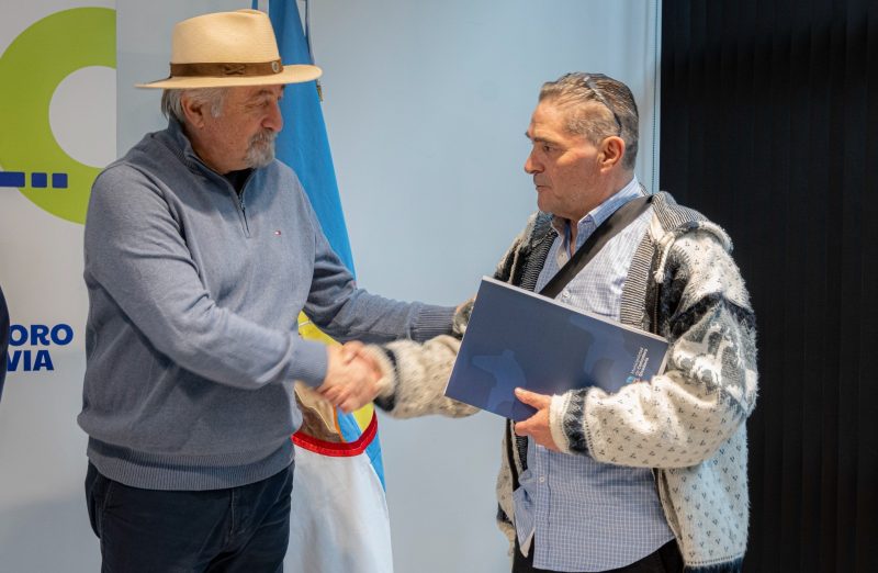 Othar entregó 50 viviendas modulares con terreno a vecinos afectados por el cerro Hermitte