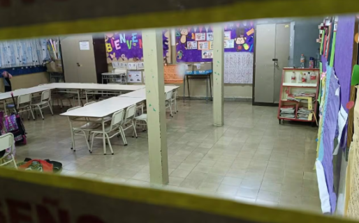 Una nena de primer grado llevó un arma a la escuela: la tenía escondida en la mochila