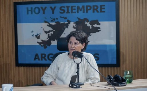 Entrega de lotes en el barrio René Favaloro: 36 familias reubicadas tras el temporal recomienzan sus proyectos de vida