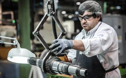 Las pymes industriales acumulan 14 trimestres de caída y una de cada siete enfrenta embargos de ARCA