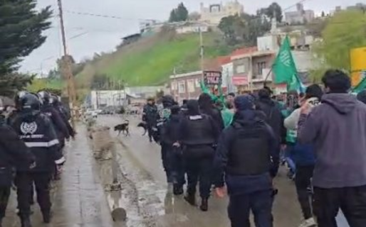 ATE marchó por los descuentos masivos en los sueldos: “Que paguen lo que deben, ya es vergonzoso lo que hacen”