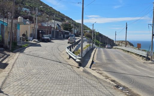 Alerta por posible corte en el camino Centenario: Vecinos del Balcón del Paraíso reclaman obras de urbanización y servicios