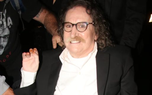 “¡Aguante!”: el mensaje de Charly García a los fanáticos que lo esperaron afuera de su casa para festejar su cumpleaños