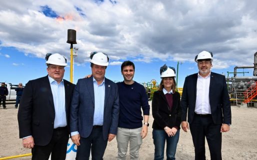 Torres junto a gobernadores encabezaron en Comodoro la inauguración de la Planta Compresora Holdich