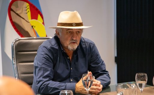 Othar: «Sampaoli elije poner palos en la rueda por capricho»