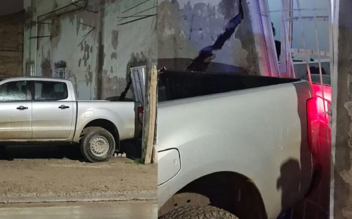 Un padre destrozó parte de una casa con su camioneta tras discutir con su hija por un terreno
