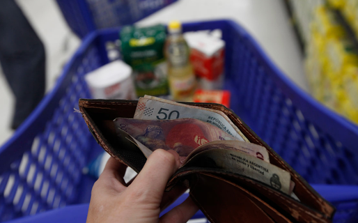 La inflación de octubre podría rozar el 2% y complica la meta oficial del 29% anual