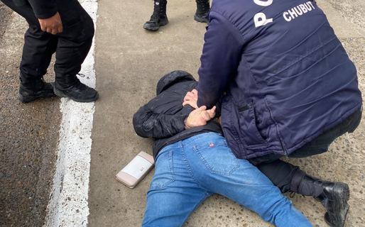 Robó una billetera con 400 mil pesos de un auto y fue detenido tras una persecución en pleno centro