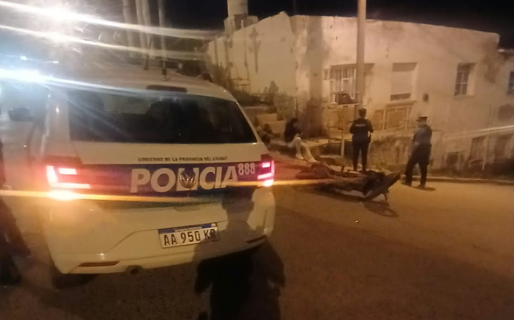 Embistió a una motociclista y se dio a la fuga