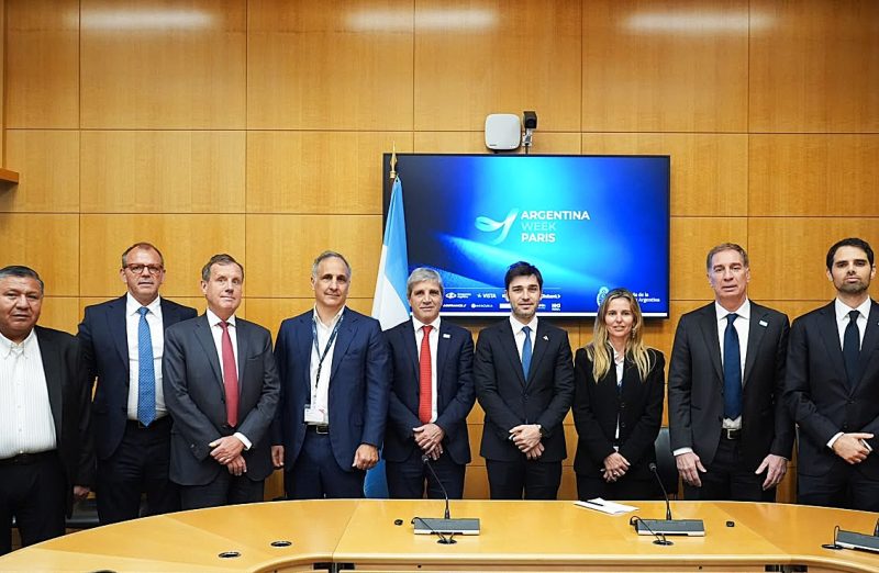 “Un acuerdo inédito de competitividad que genera más trabajo”: Ávila acompañó en París el anuncio del primer RIGI convencional de la Argentina por USD 1.200 millones