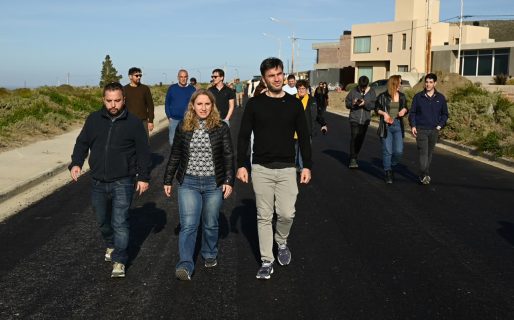 Plan Galina: Torres supervisó la pavimentación de 77 cuadras en Rada Tilly, con una inversión provincial de más de $4.700 millones