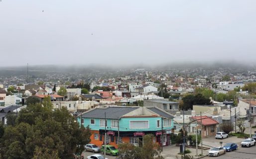 Comodoro quedó cubierta bajo un manto de neblina