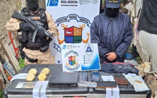 Encontraron cuatro lingotes de oro escondidos en un inodoro durante una investigación en Santa Cruz